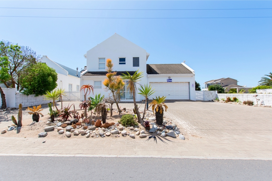 4 Bedroom Property for Sale in Britannia Bay Western Cape
